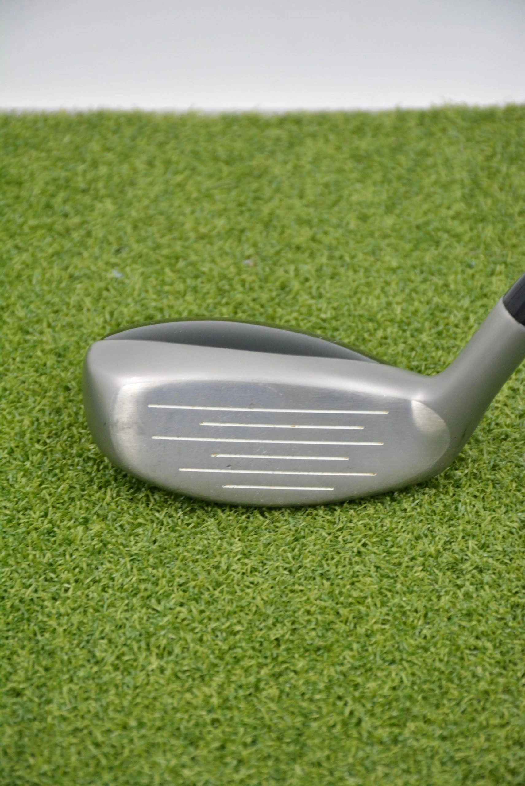 GolfRoots TaylorMade Rescue Mid 4 Hybrid R Flex 3 GolfRoots TaylorMade Rescue Mid 4 Hybrid R Flex - Image 3